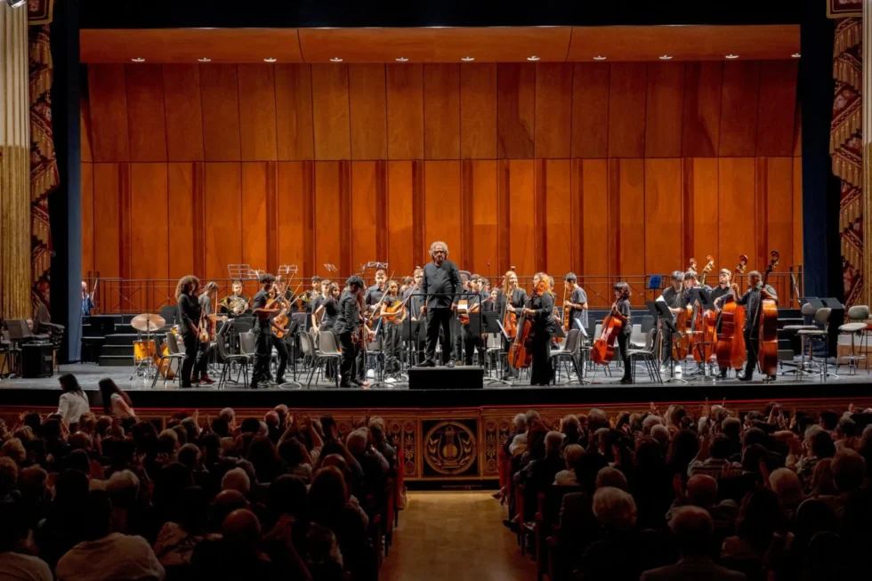 Orchestra diretta da paolo acuzo