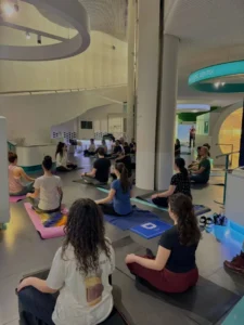 Yoga al museo corporea
