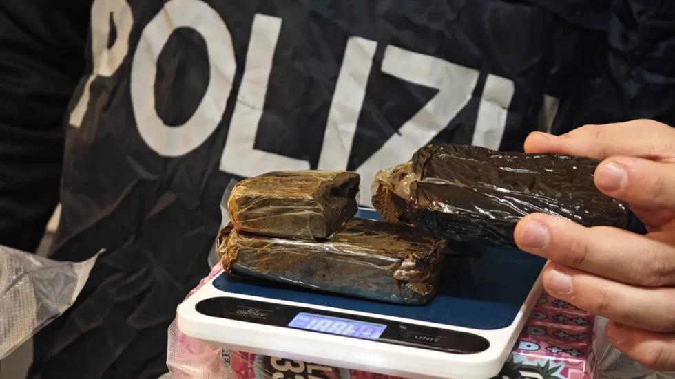 Droga questura roma